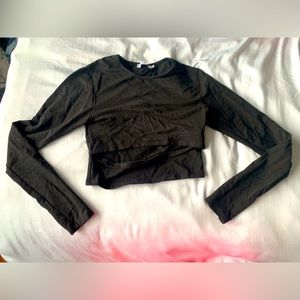 Adika long sleeve yoga top with cut-out